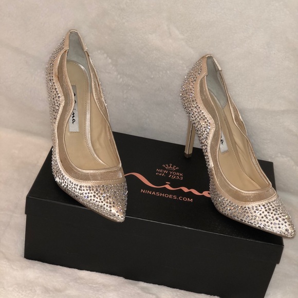 Nina bridal pumps made out of Swarovski - Picture 4 of 4